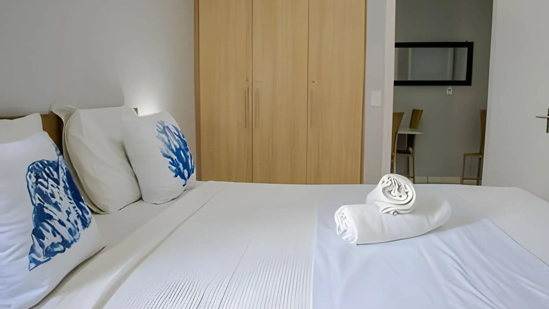 Taperapuan Beach Retreat: Cozy 2-Bedroom with BBQ and Smart Amenities Porto Seguro 0*,